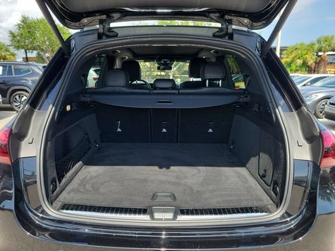 Used 2025 Mercedes-Benz GLE 350 4MATIC w/ AMG Line Exterior image 9