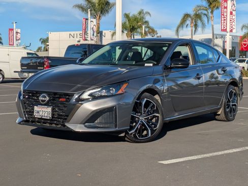 Certified 2024 Nissan Altima 2.5 SR w/ SR Premium Package image 1