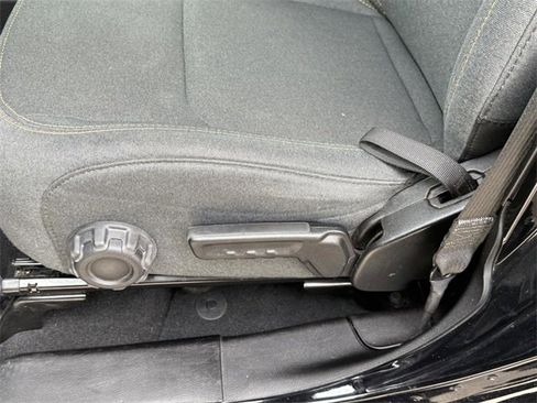 Used 2024 Jeep Wrangler Sport S image 17