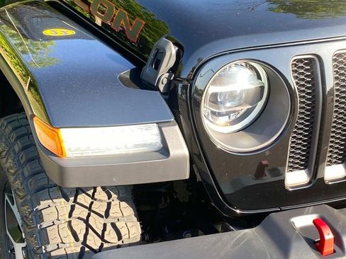 Used 2022 Jeep Wrangler Unlimited Rubicon w/ LED Lighting Group image 4