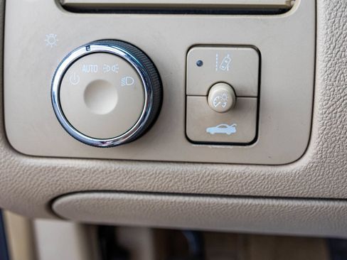Used 2008 Buick Lucerne CXL w/ Ultra Confidence Package FWD image 30
