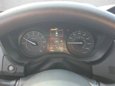 Used 2022 Subaru Crosstrek 2.0i AWD/4WD image 19