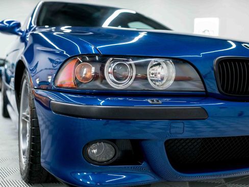 Used 2002 BMW M5 RWD image 15