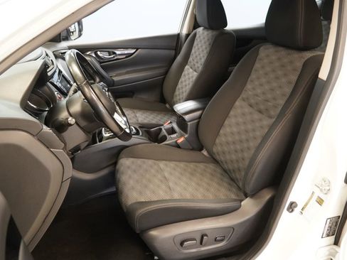 Used 2020 Nissan Rogue Sport SV w/ All-Weather Package image 3