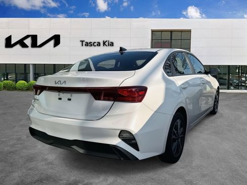 Used 2023 Kia Forte LXS w/ LXS Technology Package image 4