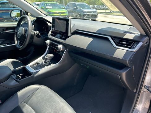 Used 2023 Toyota RAV4 XLE Premium image 35