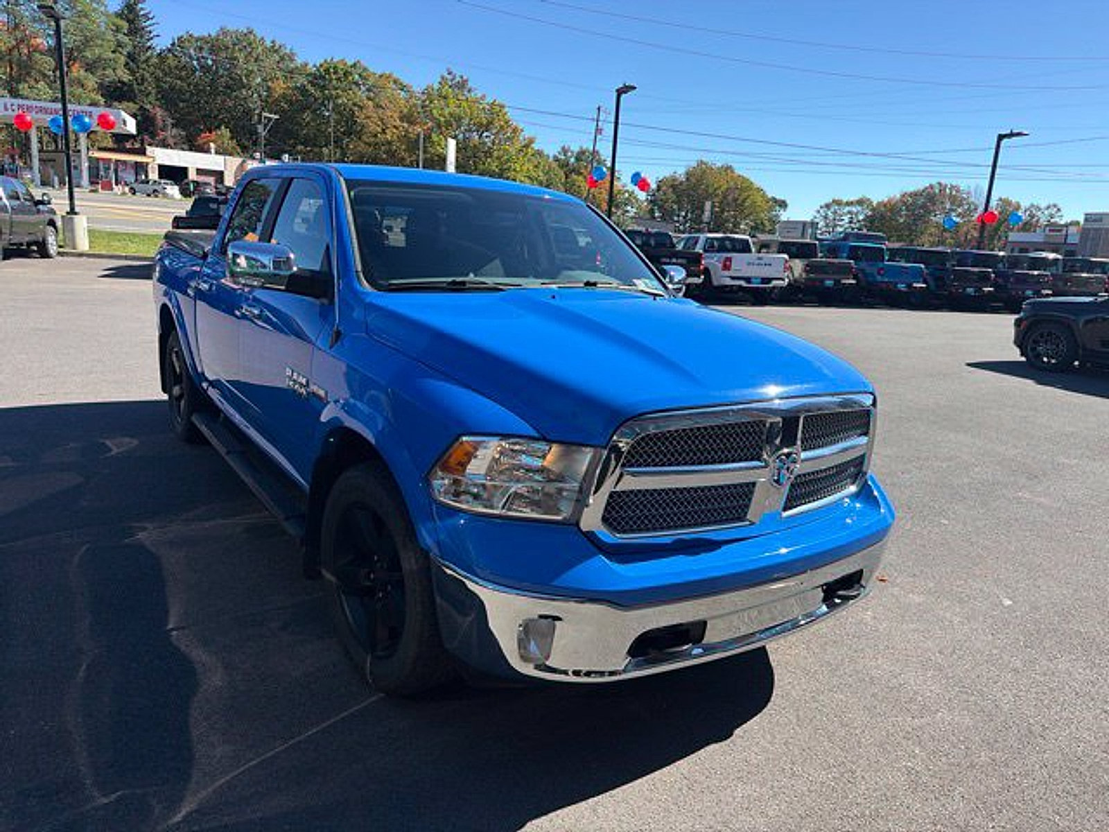 Used 2018 RAM 1500 SLT AWD/4WD image 5