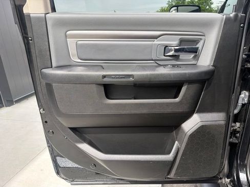 Used 2021 RAM 1500 Classic SLT w/ Electronics Convenience Group AWD/4WD image 16