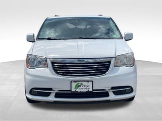 Used 2015 Chrysler Town & Country Touring w/ Driver Convenience Group FWD video 2