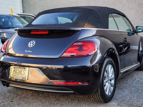 Used 2018 Volkswagen Beetle 2.0T S image 8