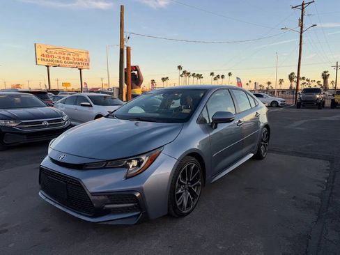 Used 2020 Toyota Corolla SE FWD image 3