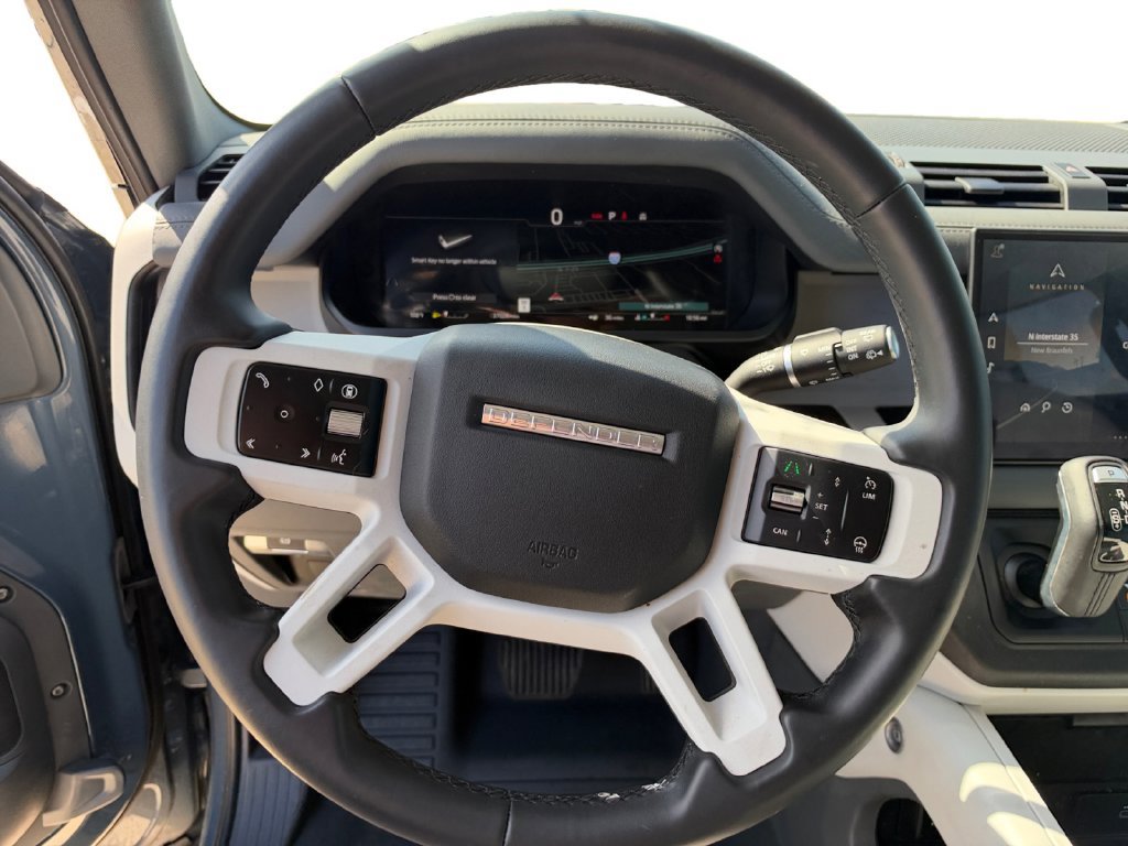Used 2025 Land Rover Defender 110 S AWD/4WD image 13