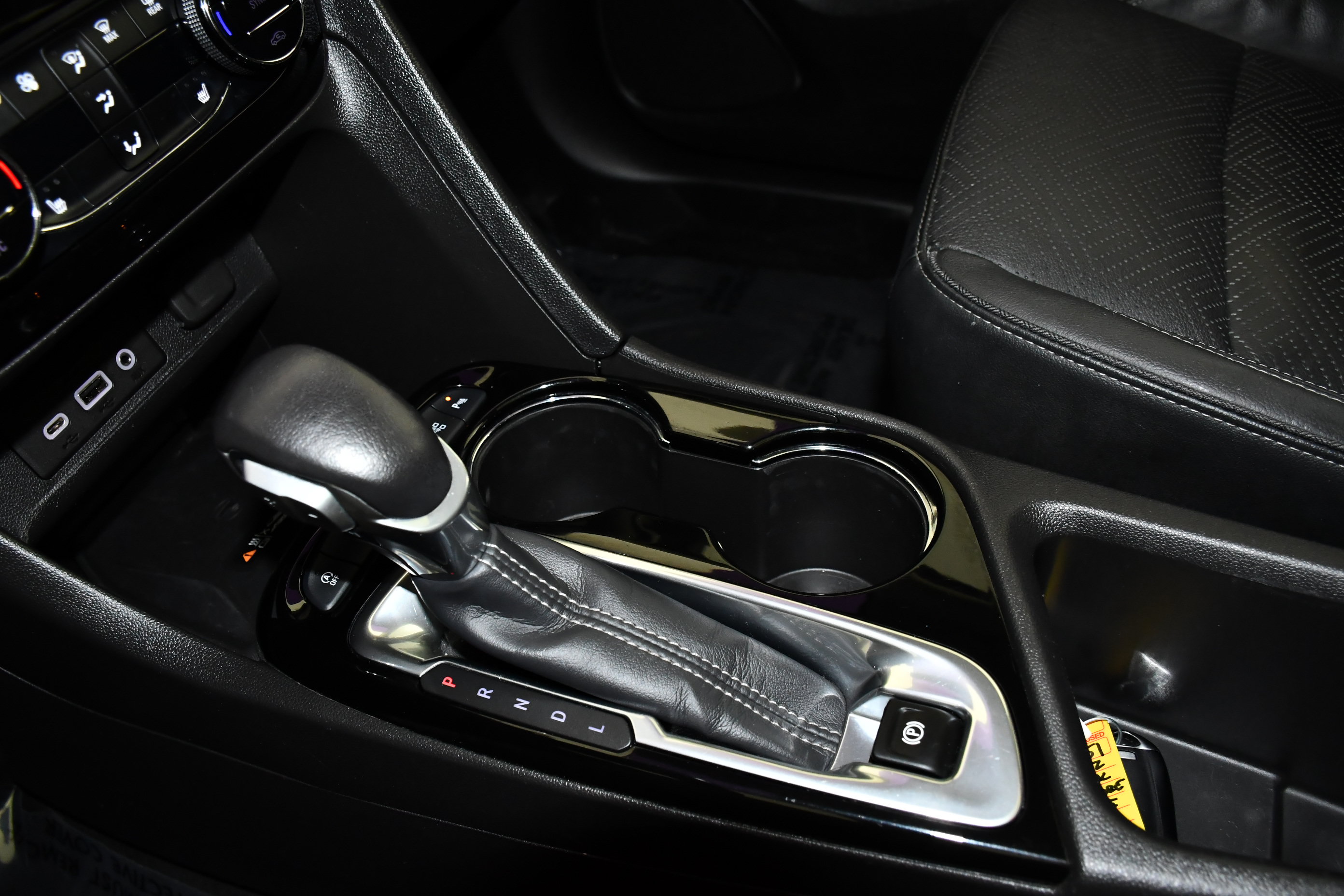 Used 2022 Buick Encore GX Essence w/ Advanced Technology Package FWD image 30