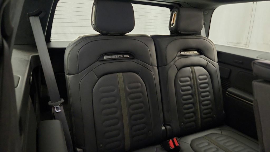 Used 2025 Rivian R1S Adventure Dual AWD/4WD image 52