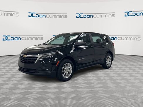 Used 2022 Chevrolet Equinox LS AWD/4WD image 4