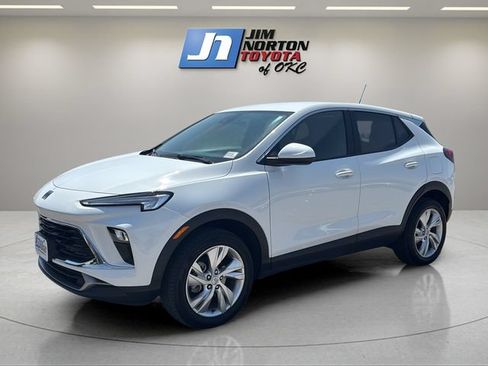 Used 2025 Buick Encore GX Preferred AWD/4WD image 1