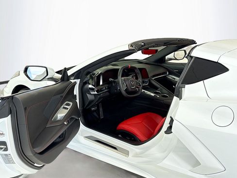 Used 2026 Chevrolet Corvette Stingray Coupe w/ 1LT RWD image 12