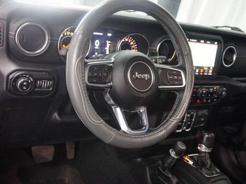 Used 2021 Jeep Gladiator Overland w/ Popular Equipment Package AWD/4WD image 7