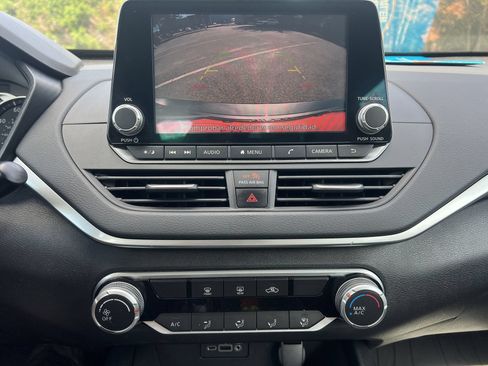 Used 2019 Nissan Altima 2.5 S FWD image 5