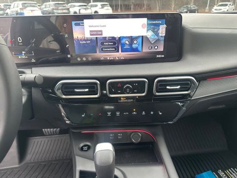 New 2026 Nissan Sentra SV FWD image 27