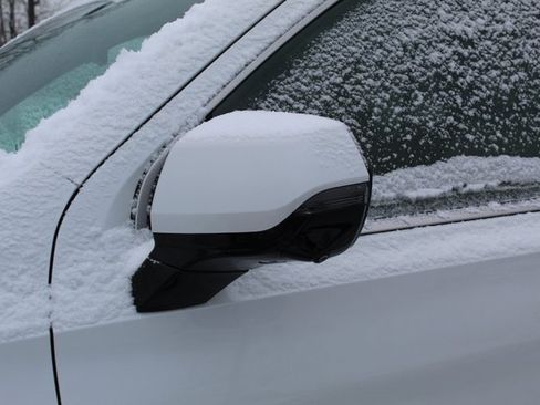 Used 2022 Cadillac Escalade Premium Luxury image 11