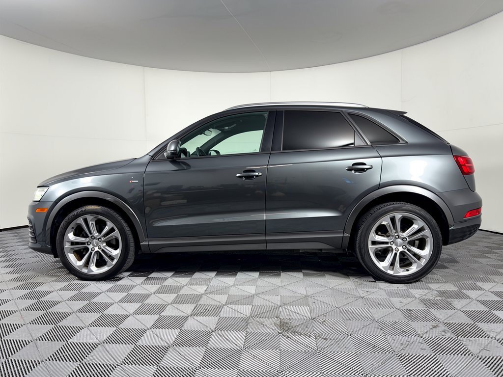 Used 2018 Audi Q3 2.0T Premium w/ Convenience Package AWD/4WD image 2