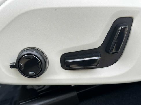 New 2026 Volvo XC60 B5 Ultra w/ Climate Package PRO image 22