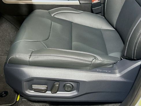 New 2026 Toyota Tundra Limited AWD/4WD image 19