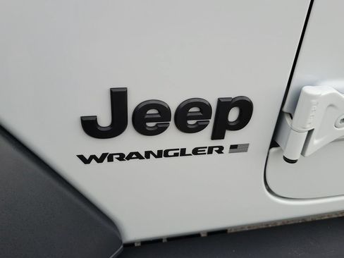 Used 2024 Jeep Wrangler Unlimited Sport AWD/4WD image 5