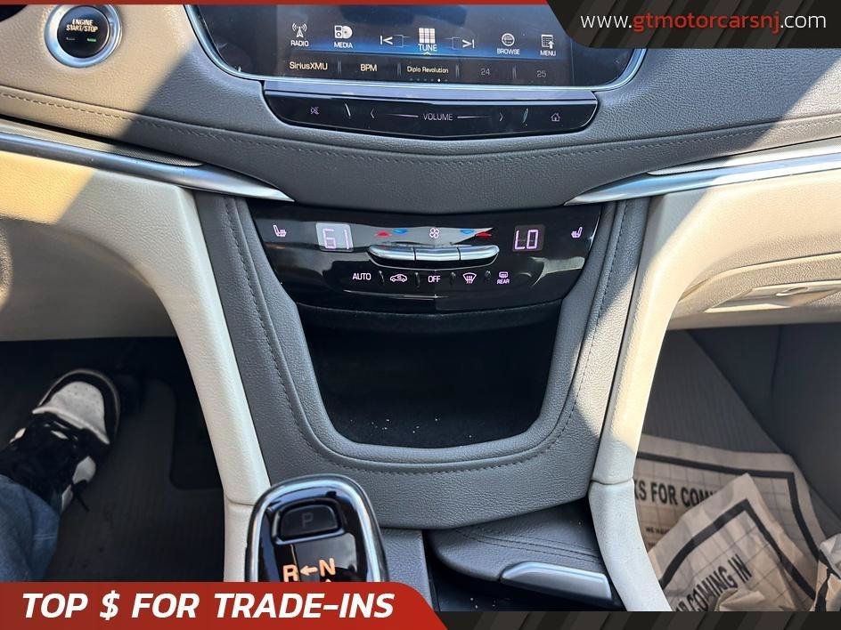 Used 2018 Cadillac XT5 Luxury w/ Driver Awareness Package AWD/4WD image 36