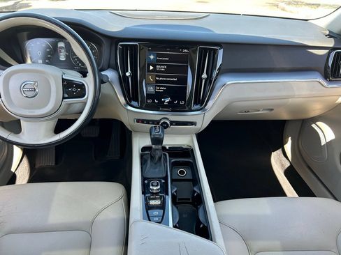 Used 2020 Volvo S60 T6 Momentum AWD/4WD image 15