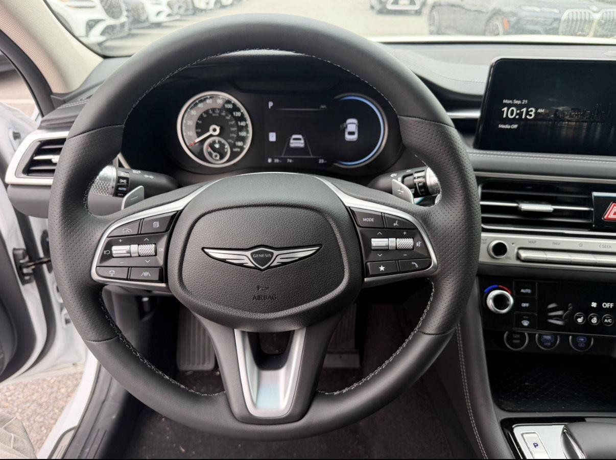 Used 2026 Genesis G70 2.5T RWD image 12