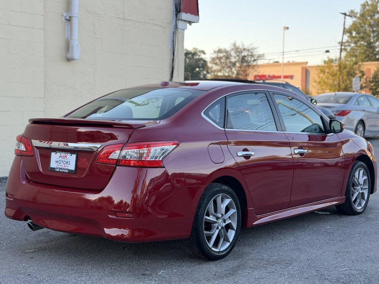 Used 2014 Nissan Sentra SR w/ Premium Package FWD image 8