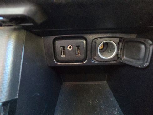 Used 2020 Buick Encore Preferred w/ Safety Package image 17