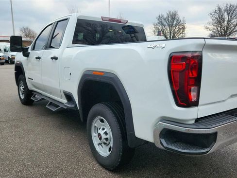 Used 2024 GMC Sierra 2500 Pro w/ Convenience Package image 12
