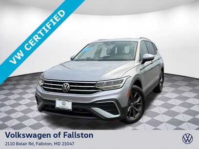 Used 2022 Volkswagen Tiguan SE w/ Panoramic Sunroof Package