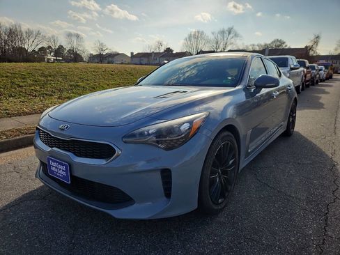 Used 2018 Kia Stinger Premium image 3