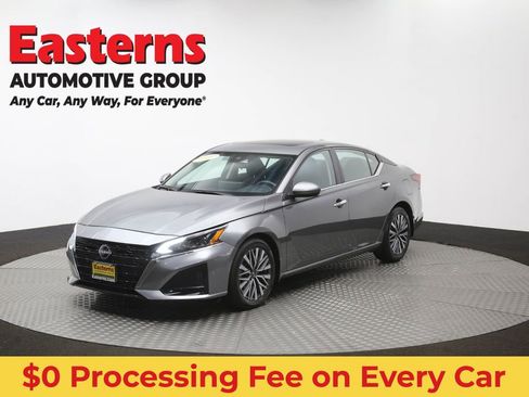 Used 2023 Nissan Altima 2.5 SV w/ SV Premium Package FWD image 55