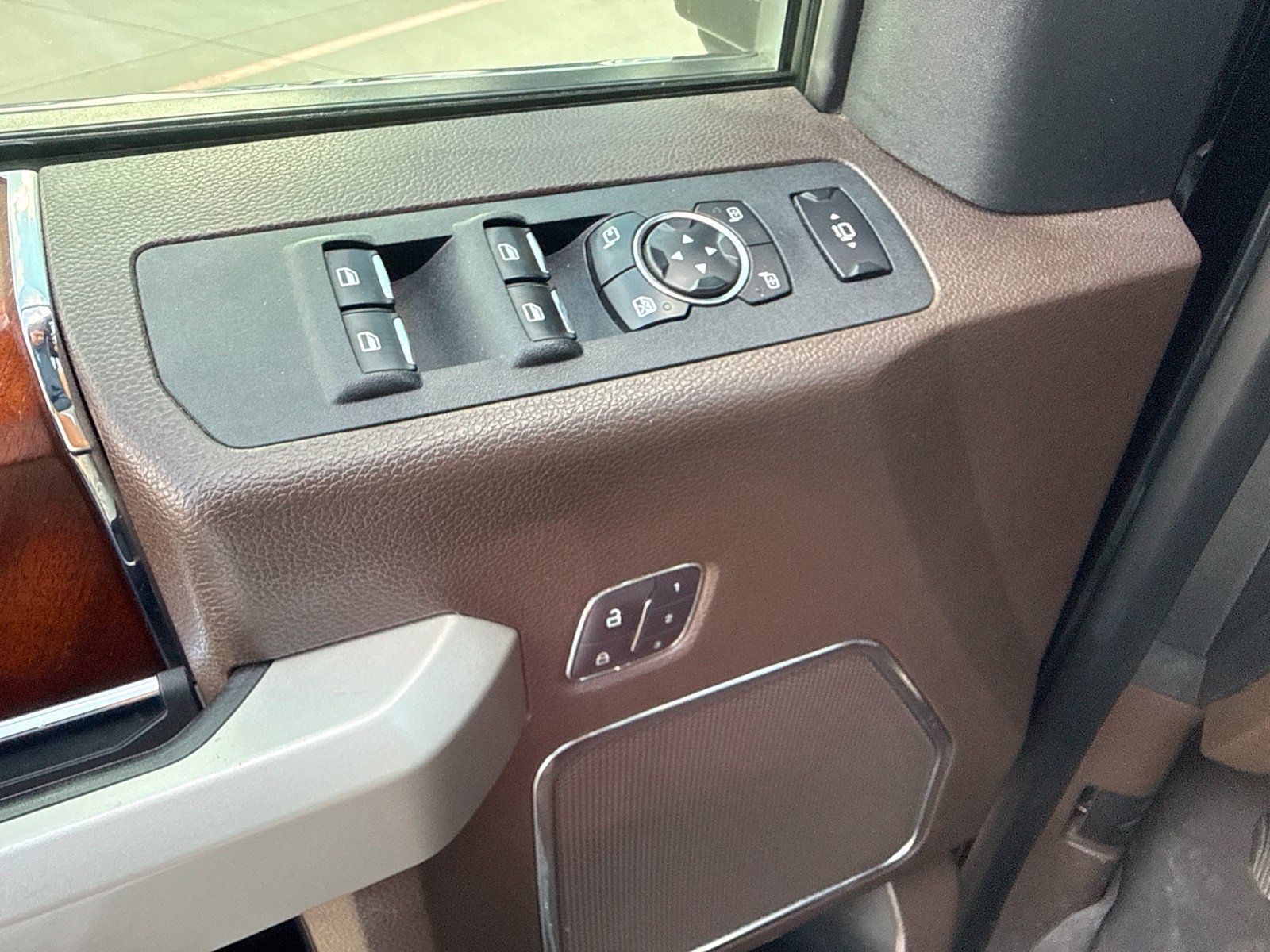 Used 2018 Ford F350 King Ranch w/ King Ranch Ultimate Package AWD/4WD image 35