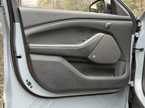 Used 2024 Ford Mustang Mach-E Premium image 29