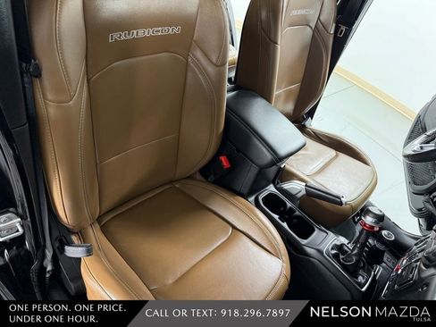 Used 2021 Jeep Wrangler Unlimited Rubicon AWD/4WD image 48
