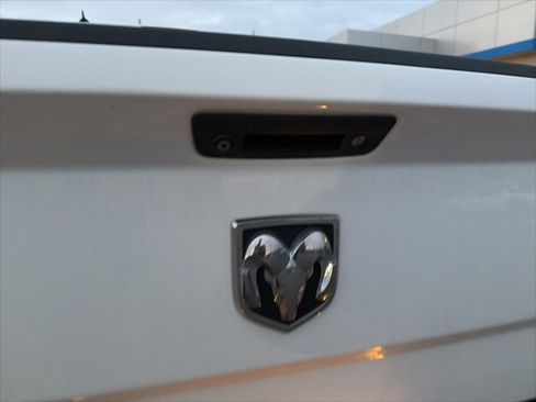 Used 2017 RAM 1500 Big Horn image 31