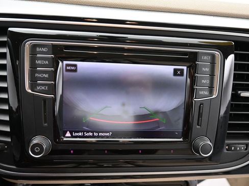 Used 2017 Volkswagen Beetle 1.8T SEL image 22