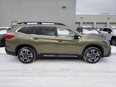 New 2026 Subaru Ascent Limited image 2