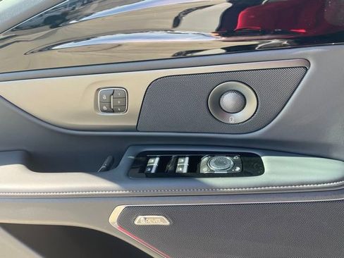 New 2026 Lincoln Nautilus Reserve w/ Jet Appearance Package image 17