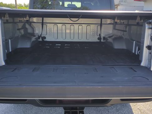 Used 2023 Jeep Gladiator Sport AWD/4WD image 6
