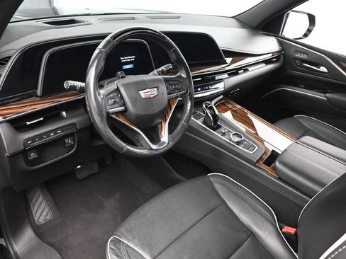 Used 2022 Cadillac Escalade ESV Premium Luxury AWD/4WD image 10