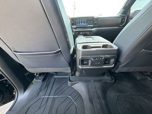 Used 2022 Chevrolet Silverado 1500 High Country w/ High Country Premium Package image 22