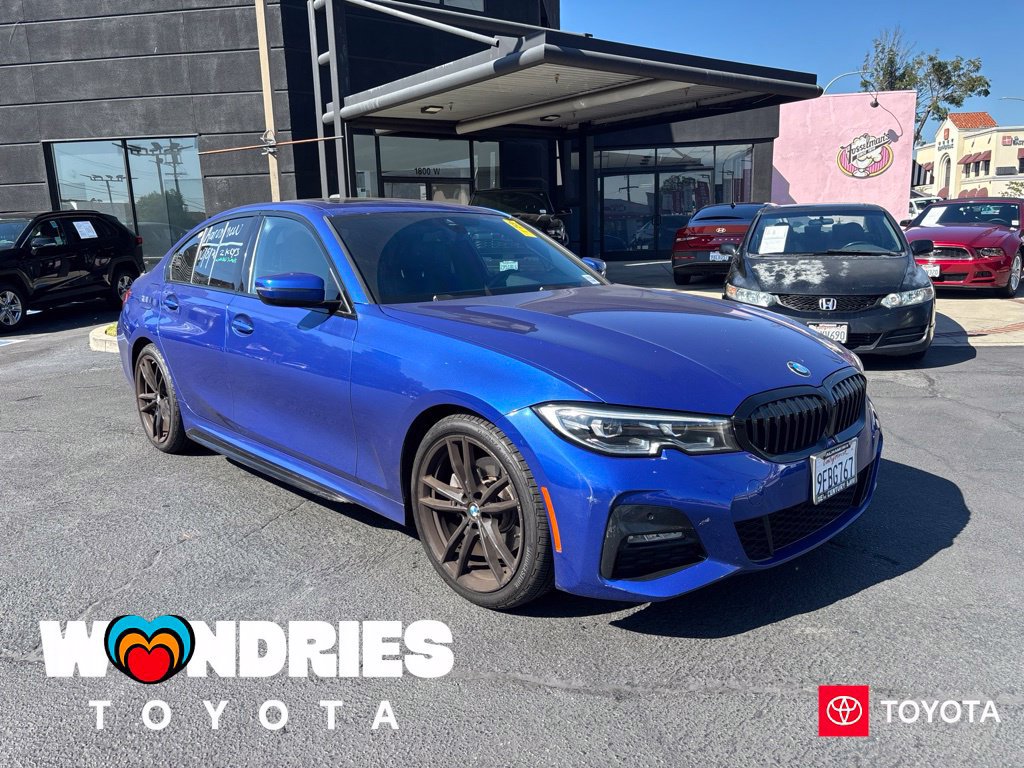 Used 2019 BMW 330i Sedan w/ M Sport Package RWD image 1