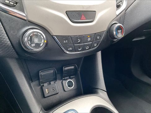 Used 2018 Chevrolet Cruze LS image 32